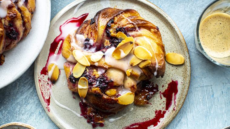 Blackberry & White Chocolate Swirl Buns