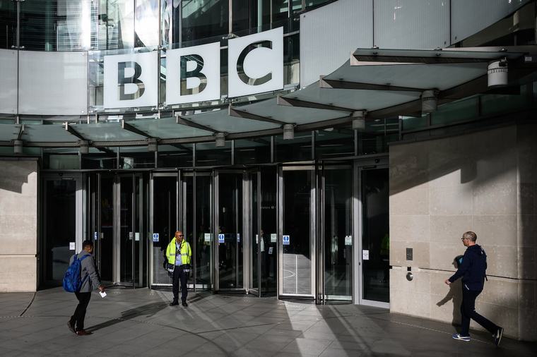 Former BBC Northern Ireland political correspondent Stephen Walker dies aged 61