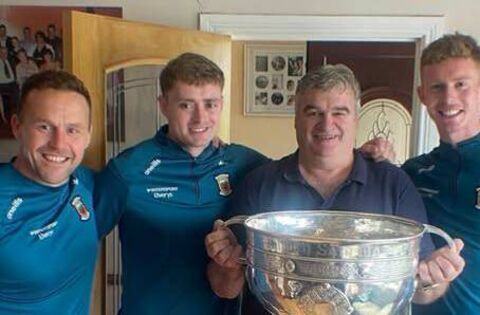 gaa All-Ireland winning heroes bring Sam Maguire to Ballaghaderreen GAA legend