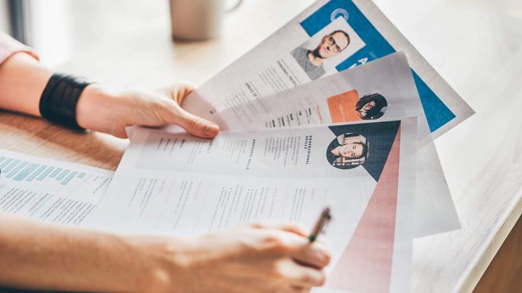 Gig economy growth as firms pull back from permanent hires, but increase temporary roles
