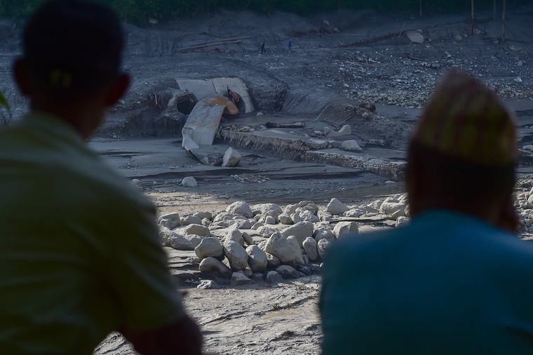 Nepal-Tibet floods: Rescuers race to reach 900 people believed trapped in hydropower tunnels