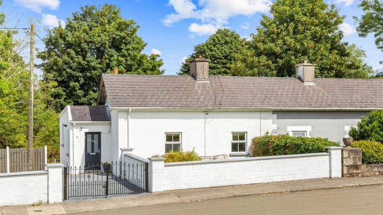 19th-century Wicklow cottage with four bedrooms hits market for €275,000