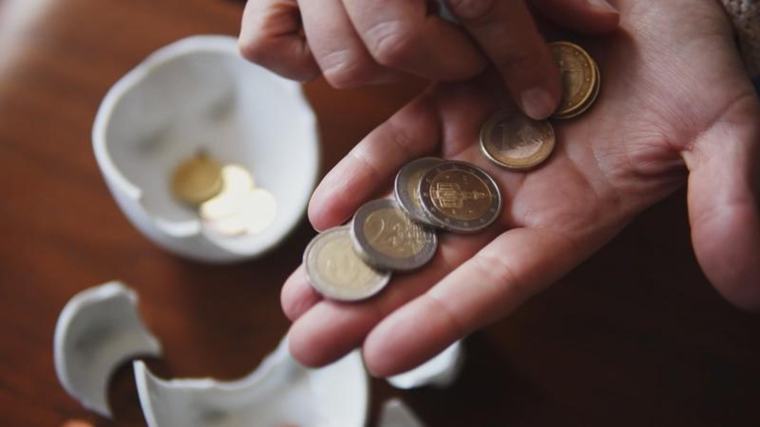 Most people expect to invest €250 a month into government-backed savings accounts, research shows