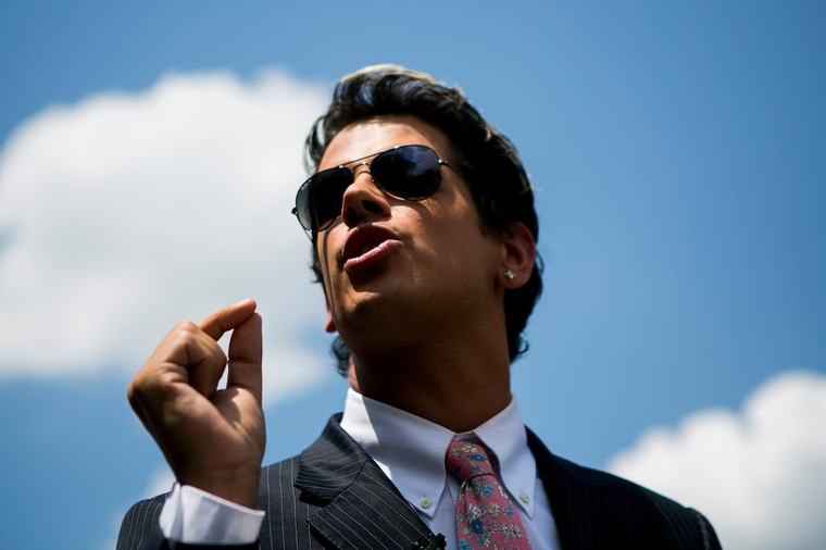 British far-right commentator Milo Yiannopoulos deported from US to UK