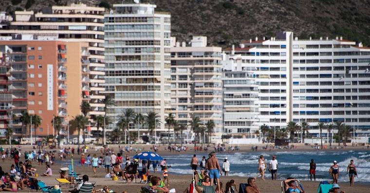 Bodies of Irishwoman and husband left undiscovered for 12 hours in Spanish resort