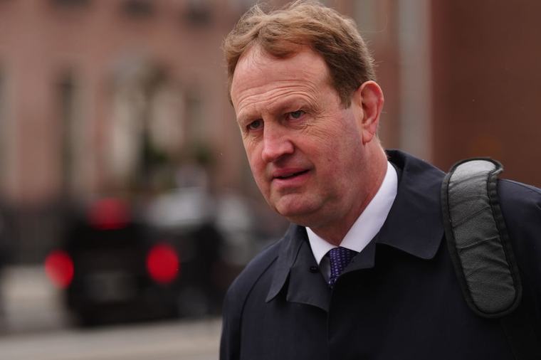 Minister criticised for claiming criminal courts running ‘effectively’