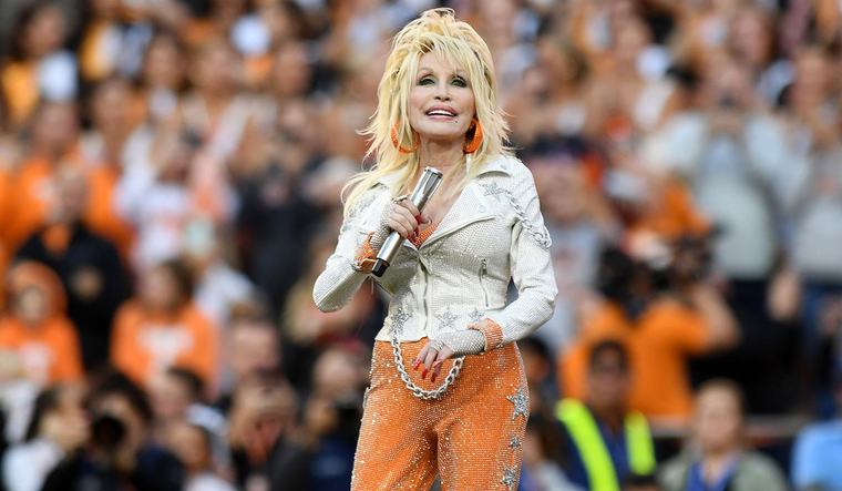 Bill Maher slammed over ‘soulless’ Dolly Parton joke